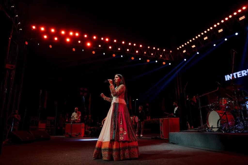 Ahmedabad International Kite Festival geeta ben performance